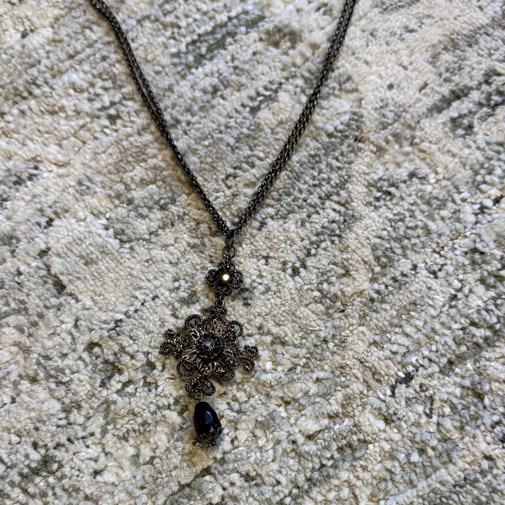 Black Filigree Pendant Necklace with Teardrop
